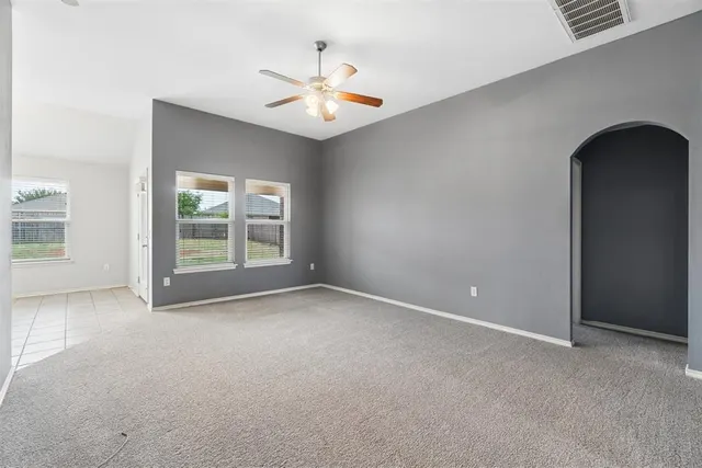 Photo 4 — 13305 SW 4th Street, Yukon, OK 73099