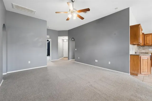Photo 5 — 13305 SW 4th Street, Yukon, OK 73099