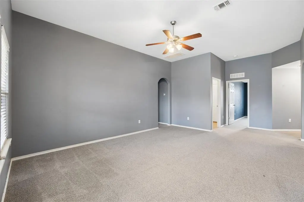 Photo 6 — 13305 SW 4th Street, Yukon, OK 73099
