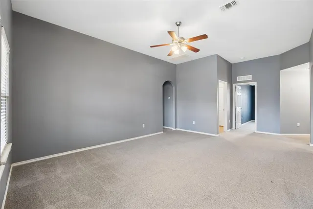 Photo 6 — 13305 SW 4th Street, Yukon, OK 73099