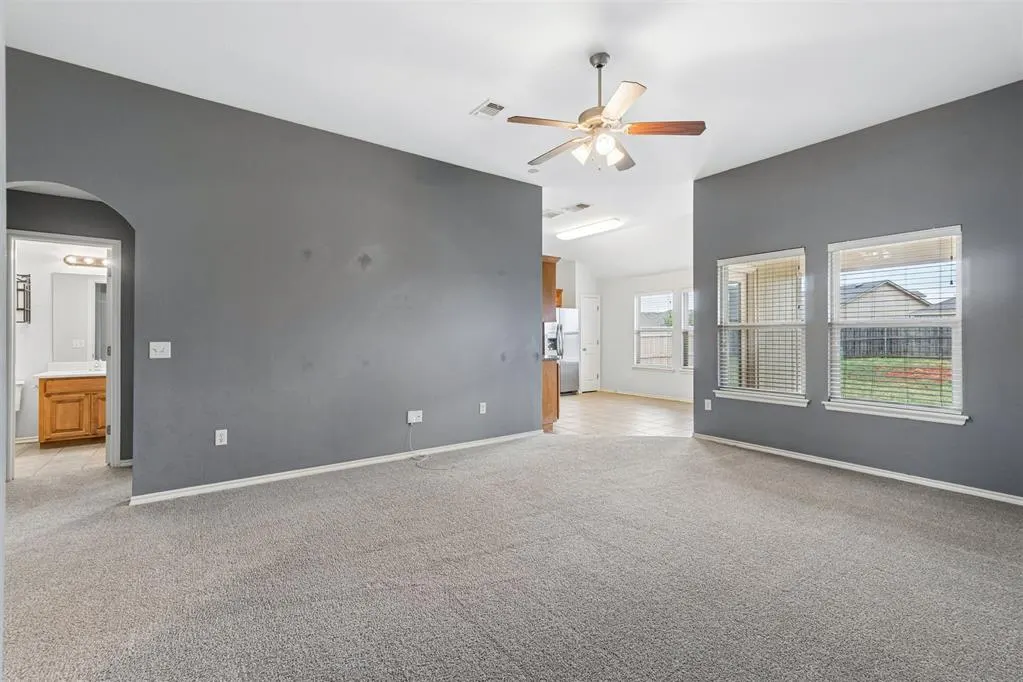 Photo 8 — 13305 SW 4th Street, Yukon, OK 73099