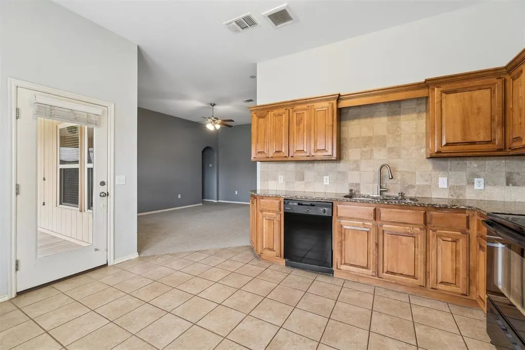 Photo 13 — 13305 SW 4th Street, Yukon, OK 73099
