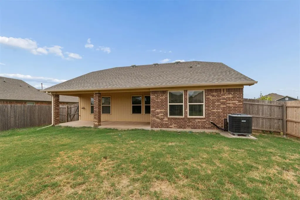 Photo 38 — 13305 SW 4th Street, Yukon, OK 73099
