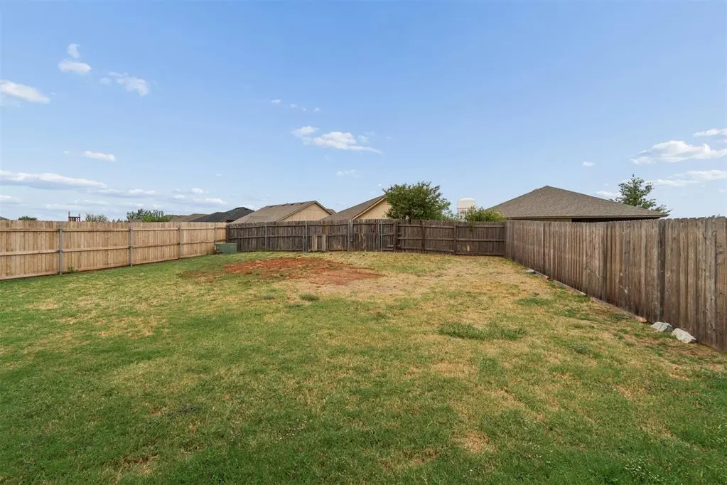 Photo 39 — 13305 SW 4th Street, Yukon, OK 73099