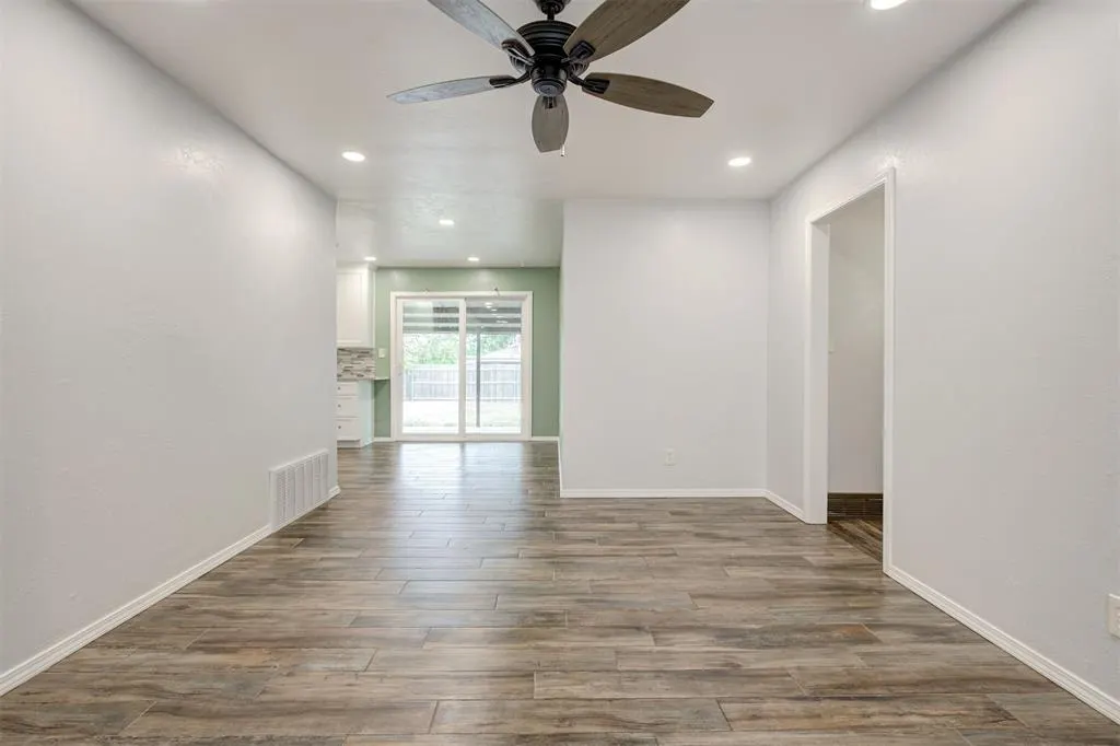 Photo 11 — 844 Englewood Road, Del City, OK 73115