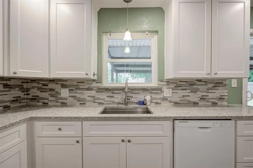 Photo 15 — 844 Englewood Road, Del City, OK 73115