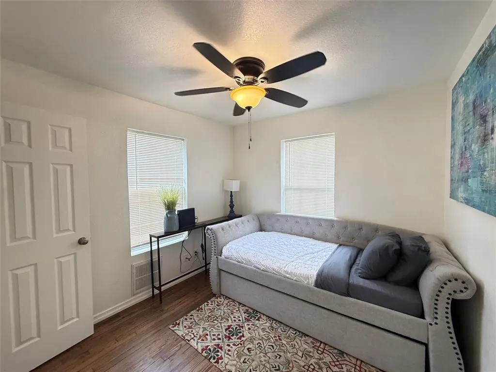 Photo 15 — 1325 SW 14th Street, Oklahoma City, OK 73108
