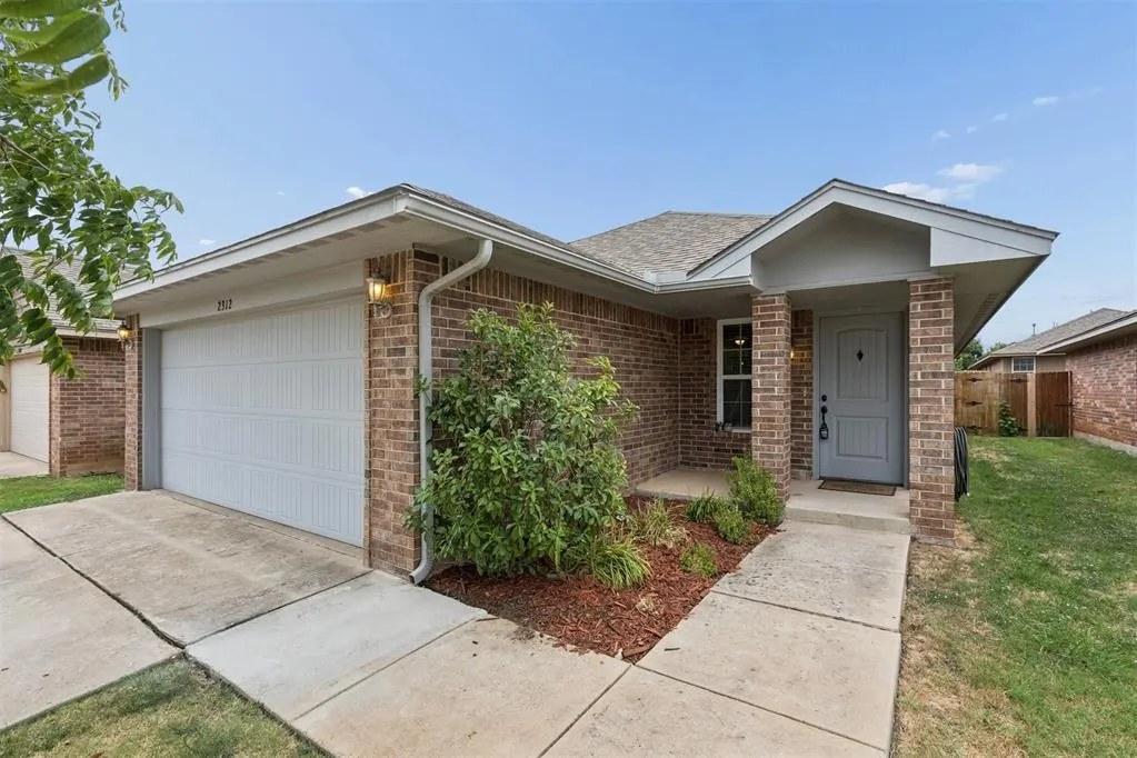 Front exterior — 2312 NW 199th Street, Edmond, OK 73012