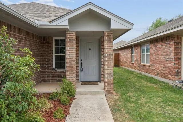 Photo 2 — 2312 NW 199th Street, Edmond, OK 73012