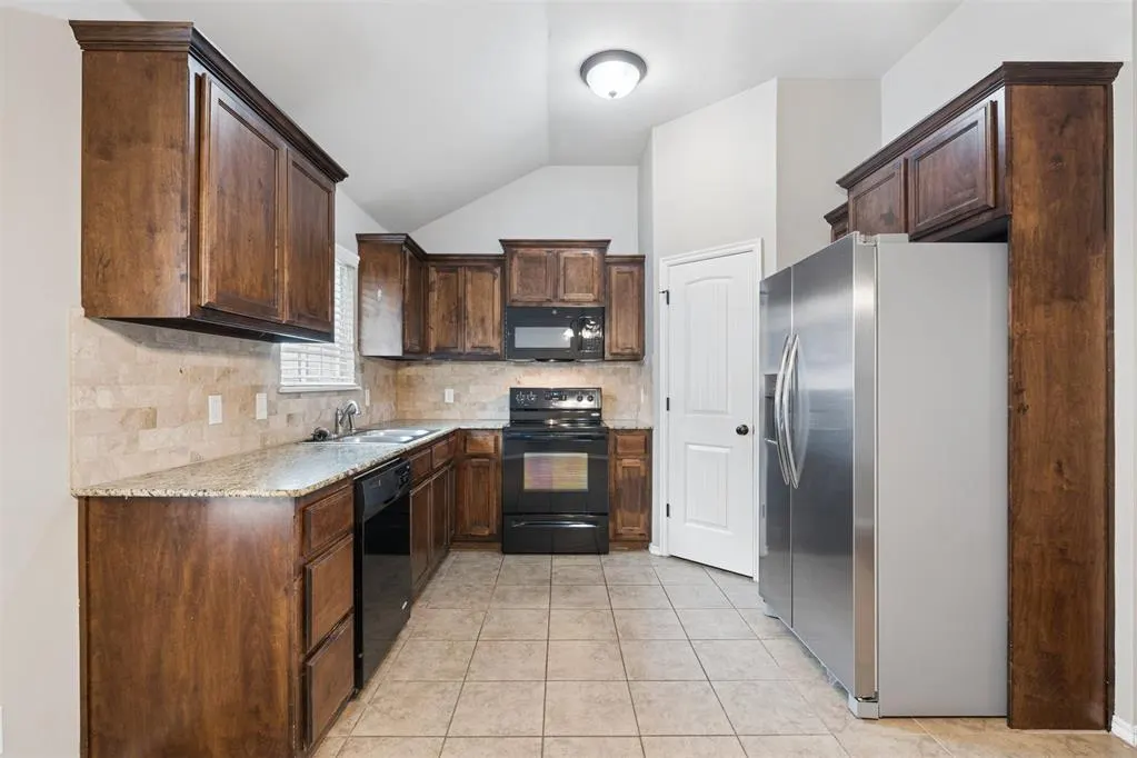 Photo 7 — 2312 NW 199th Street, Edmond, OK 73012
