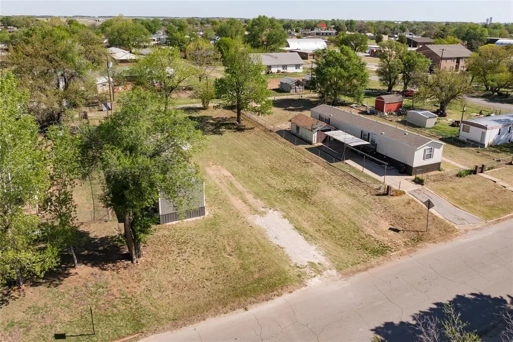 Photo 23 — 716 W 2nd Street, Watonga, OK 73772