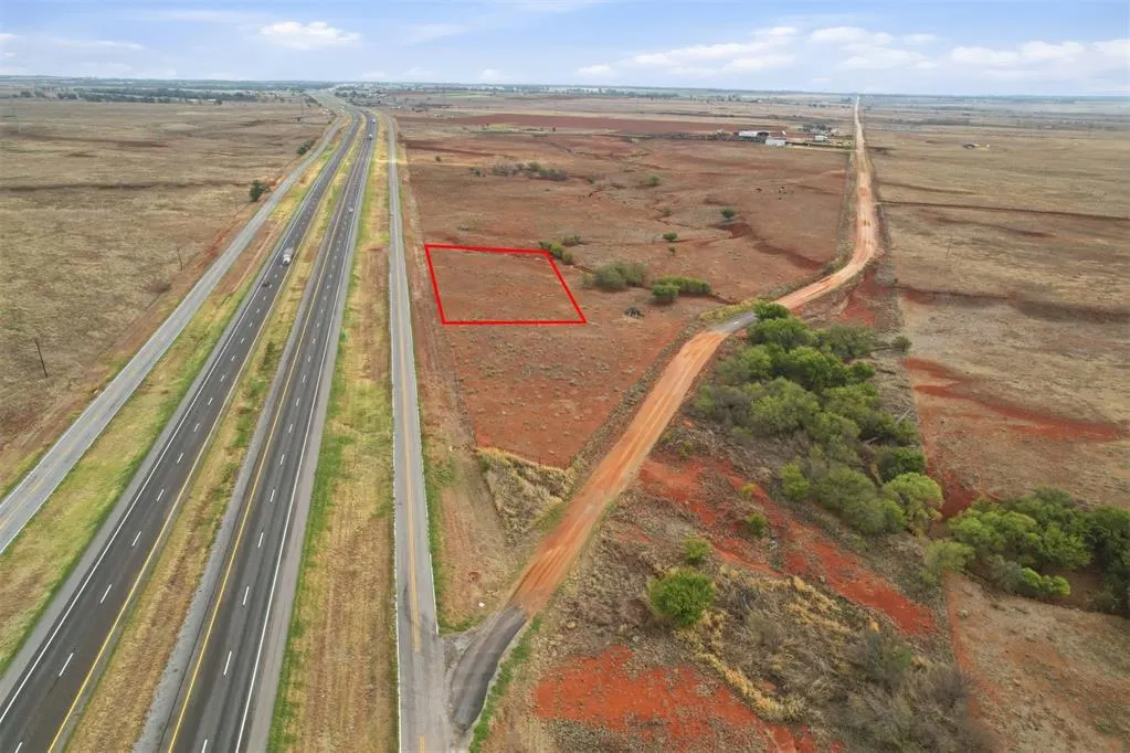 Photo 3 — S Frontage Road, Sayre, OK 73662