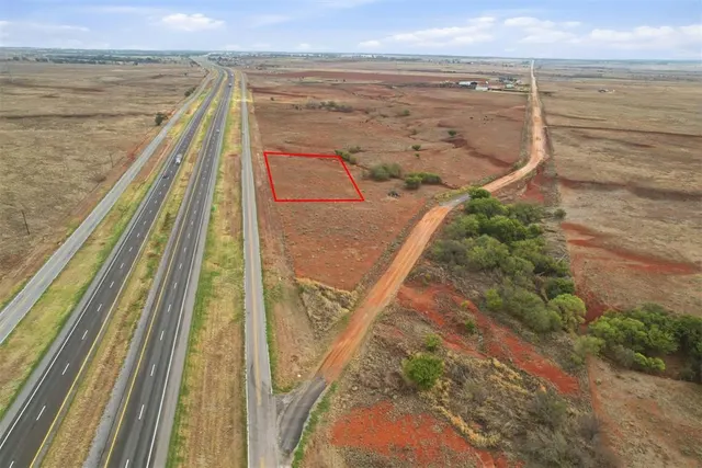 Photo 3 — S Frontage Road, Sayre, OK 73662