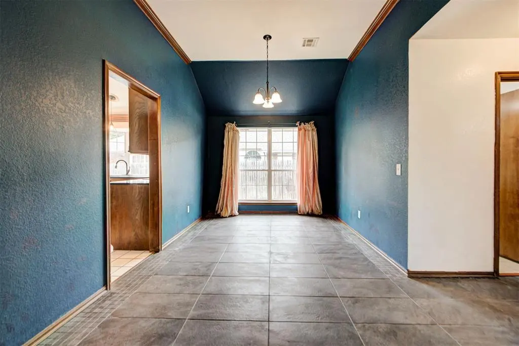 Photo 11 — 3909 Brunswick Lane, Norman, OK 73072