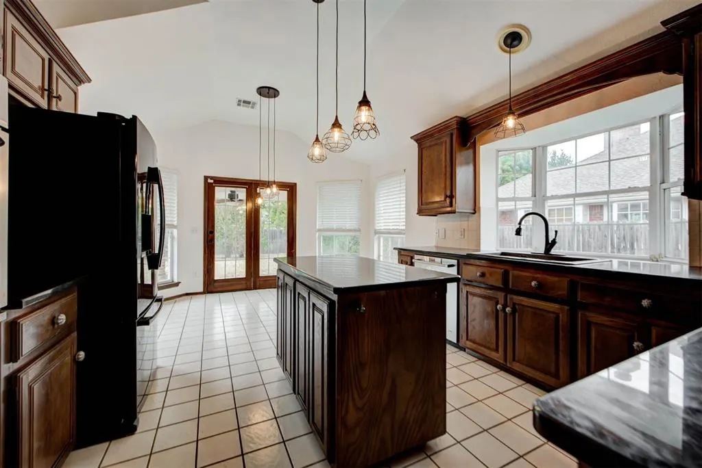 Photo 19 — 3909 Brunswick Lane, Norman, OK 73072
