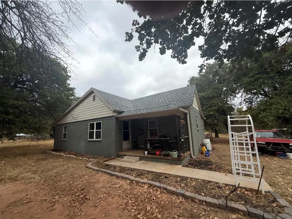 Front exterior — 106 W Central Avenue, Carney, OK 74832