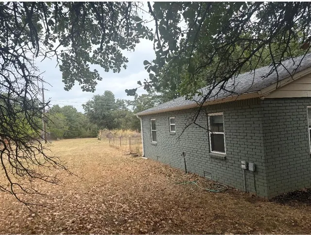Photo 3 — 106 W Central Avenue, Carney, OK 74832