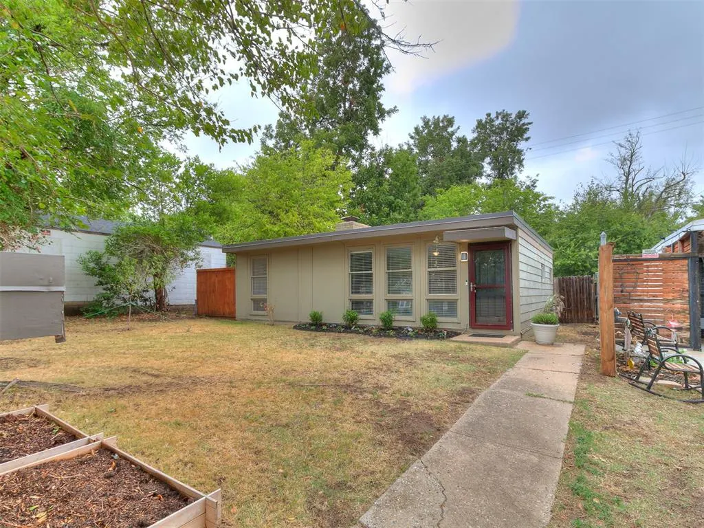 Photo 2 — 3009 Pioneer Street, Oklahoma City, OK 73107