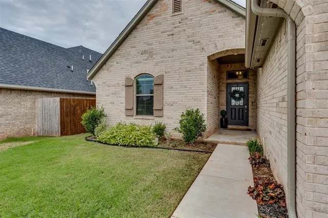 Photo 2 — 9208 SW 41st Street, Oklahoma City, OK 73179