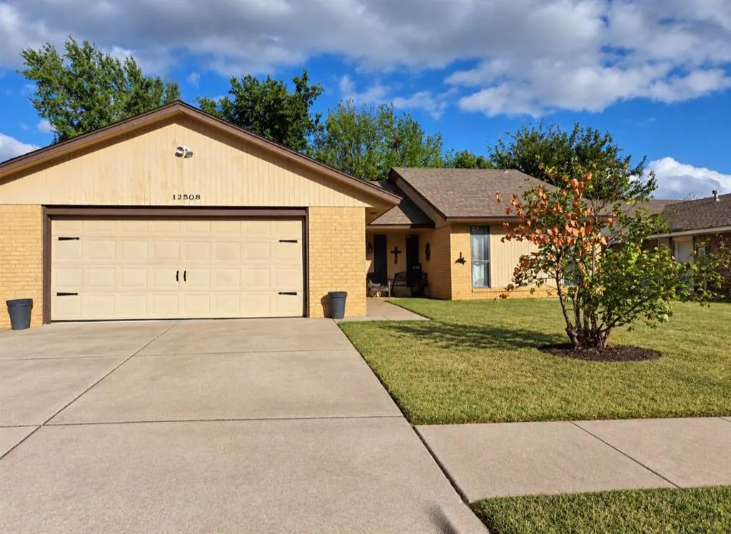 Photo 2 — 12508 Pine Bluff Drive, Oklahoma City, OK 73142