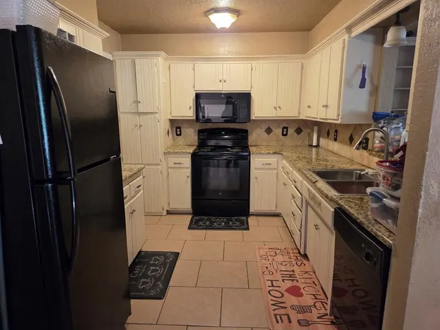 Photo 5 — 12508 Pine Bluff Drive, Oklahoma City, OK 73142