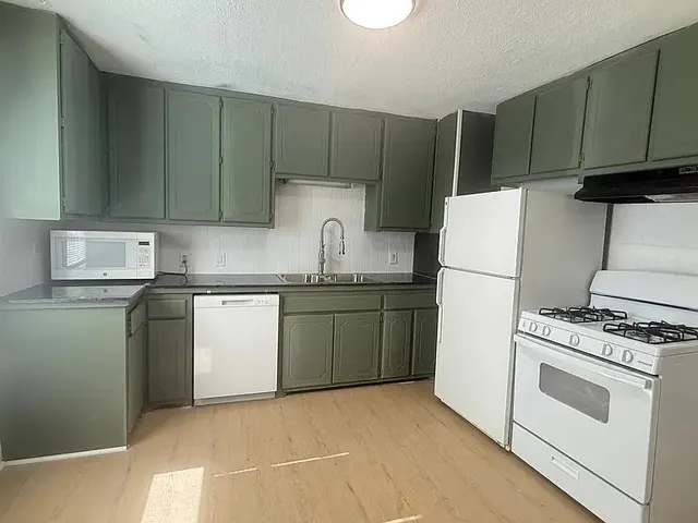 Photo 8 — 1804 Elm Drive, Del City, OK 73115