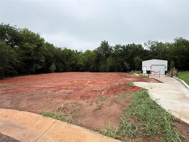 Photo 6 — 14285 Fox Lair Lane, Edmond, OK 73025