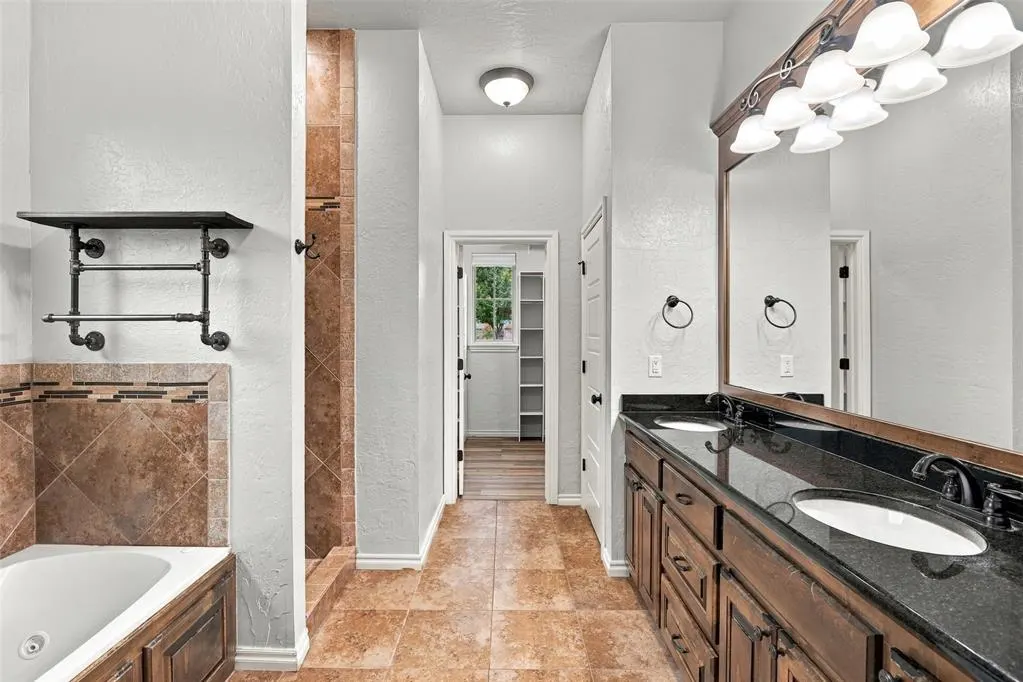 Photo 20 — 2800 SE 11th Street, Moore, OK 73160