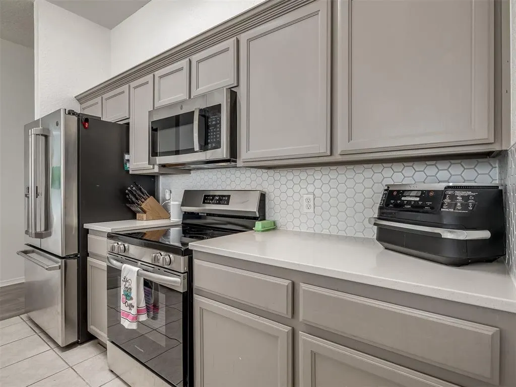 Photo 7 — 3833 Ives Way, Norman, OK 73072
