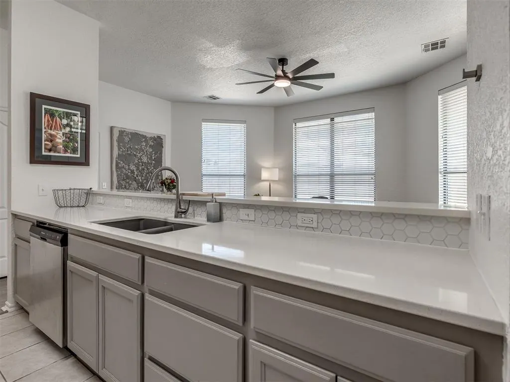 Photo 8 — 3833 Ives Way, Norman, OK 73072