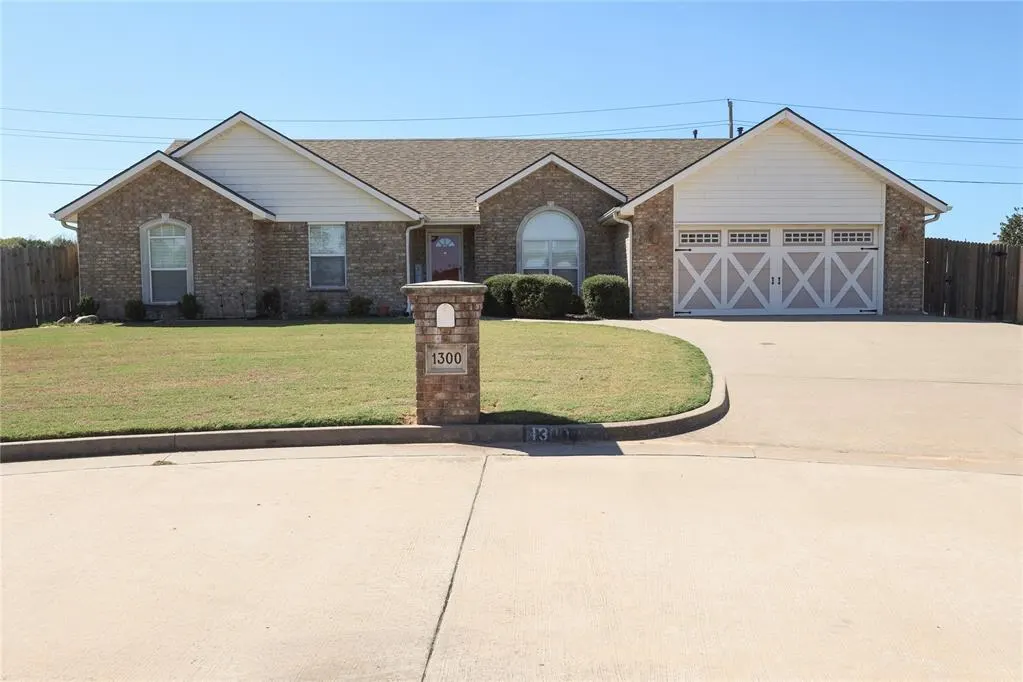 Front exterior — 1300 Camelot Court, Shawnee, OK 74804
