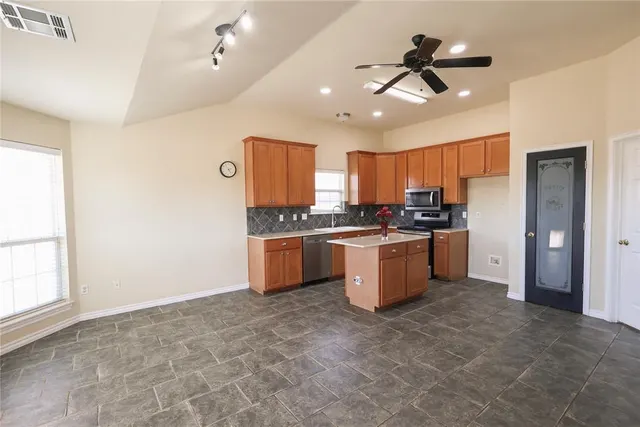 Photo 2 — 1300 Camelot Court, Shawnee, OK 74804