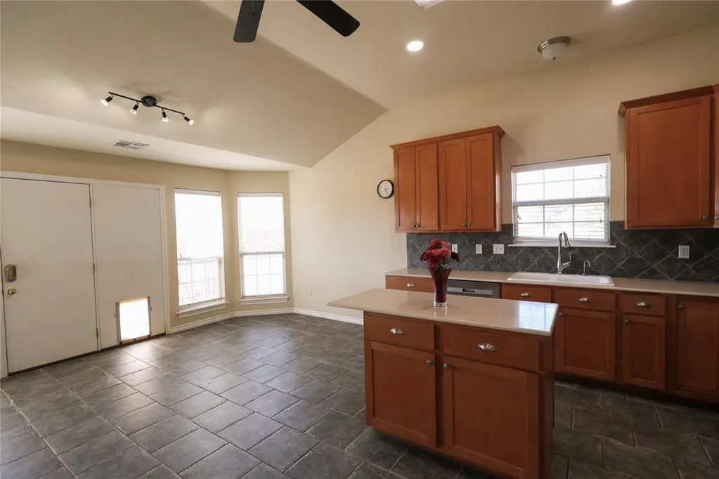 Photo 3 — 1300 Camelot Court, Shawnee, OK 74804