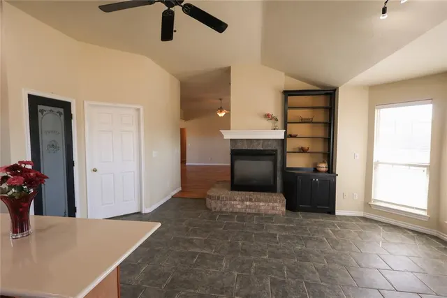 Photo 4 — 1300 Camelot Court, Shawnee, OK 74804
