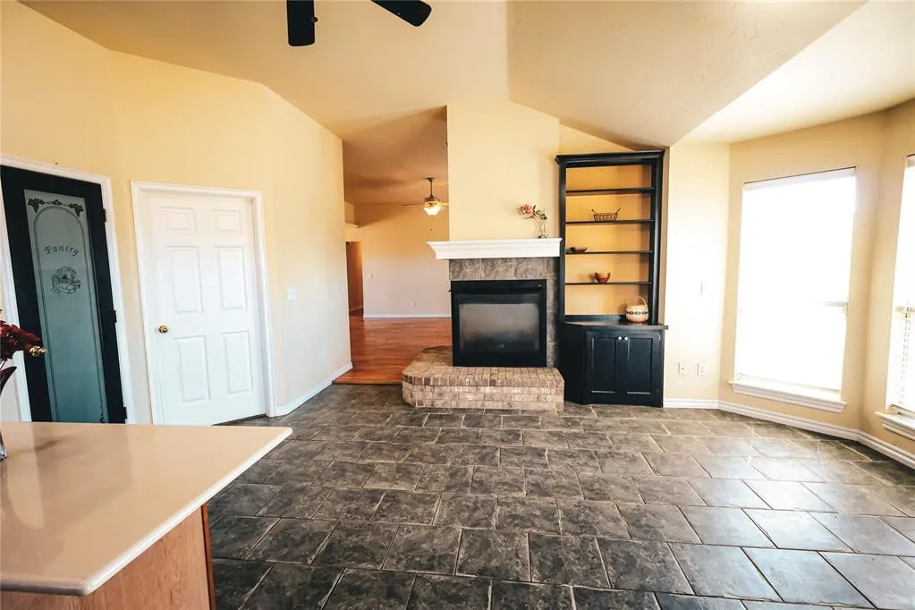 Photo 5 — 1300 Camelot Court, Shawnee, OK 74804