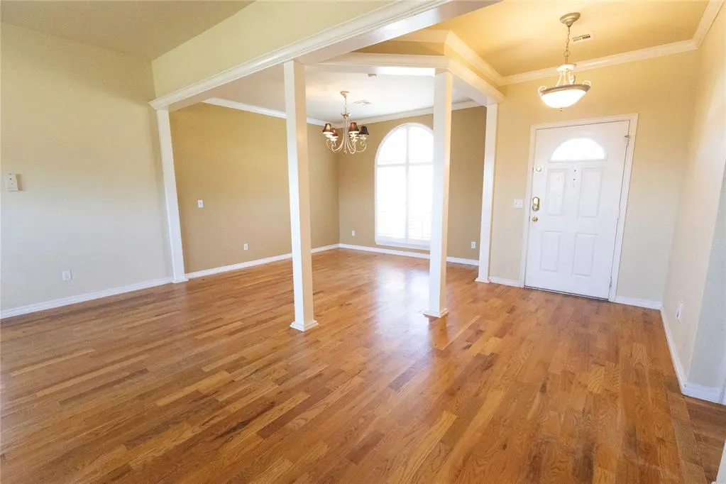 Photo 7 — 1300 Camelot Court, Shawnee, OK 74804