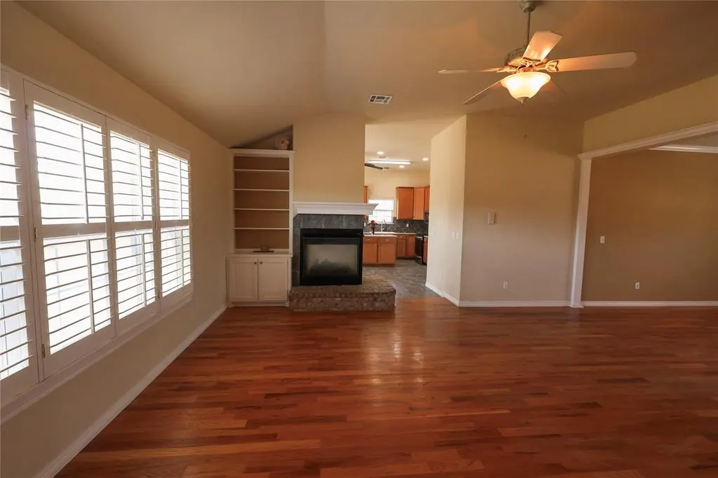 Photo 9 — 1300 Camelot Court, Shawnee, OK 74804