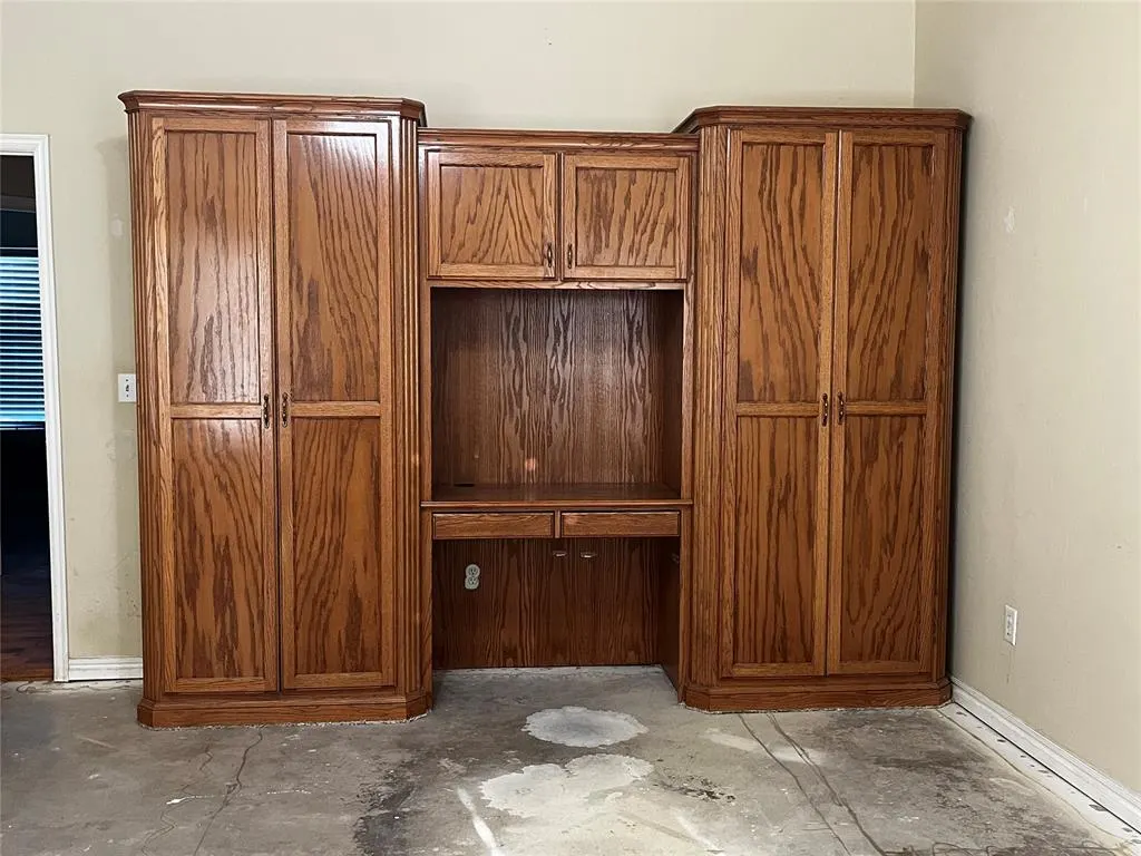 Photo 13 — 1300 Camelot Court, Shawnee, OK 74804