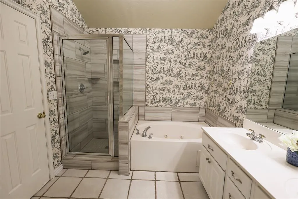 Photo 18 — 1300 Camelot Court, Shawnee, OK 74804