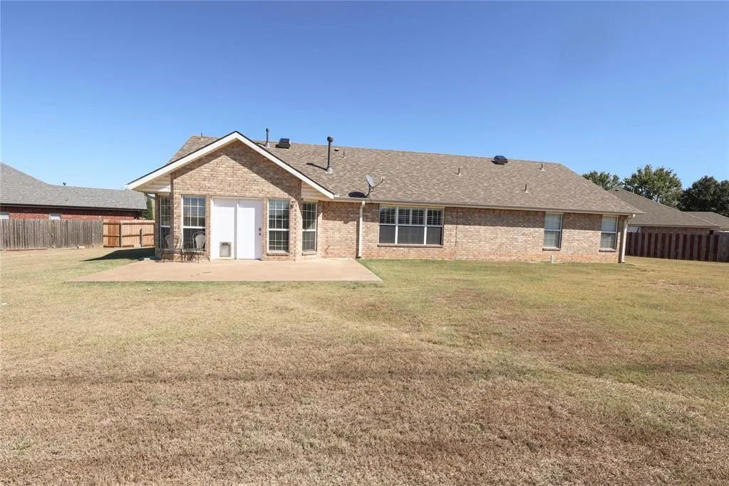 Photo 31 — 1300 Camelot Court, Shawnee, OK 74804