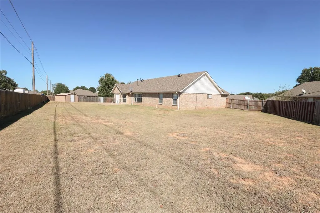 Photo 32 — 1300 Camelot Court, Shawnee, OK 74804