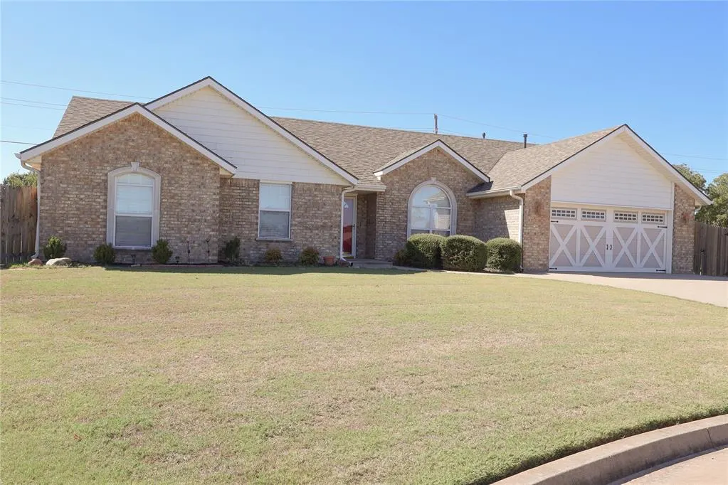 Photo 34 — 1300 Camelot Court, Shawnee, OK 74804