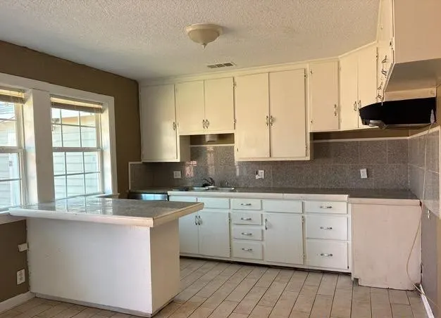Photo 6 — 1105 Nowahy Avenue, Clinton, OK 73601