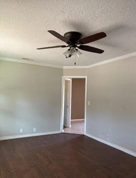 Photo 8 — 1105 Nowahy Avenue, Clinton, OK 73601