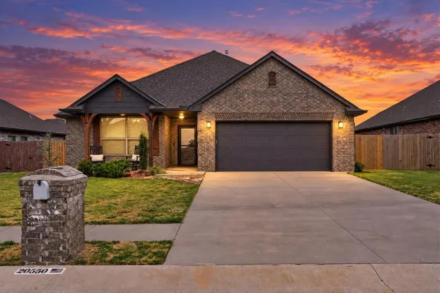 Photo 3 — 20550 Pioneer Drive, Harrah, OK 73045