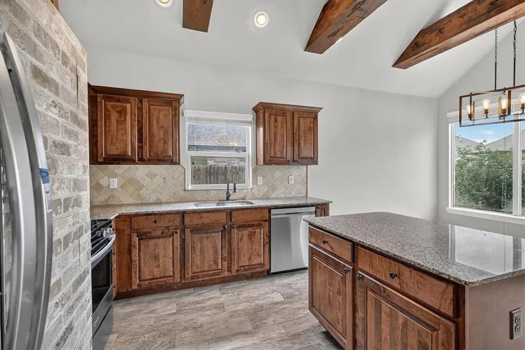 Photo 10 — 20550 Pioneer Drive, Harrah, OK 73045