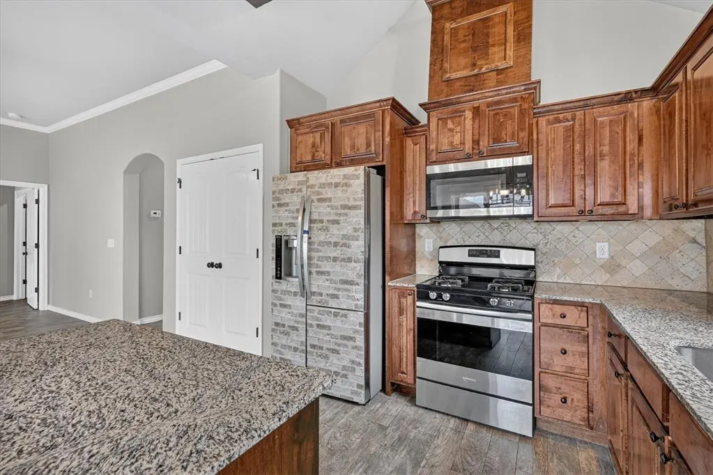Photo 11 — 20550 Pioneer Drive, Harrah, OK 73045