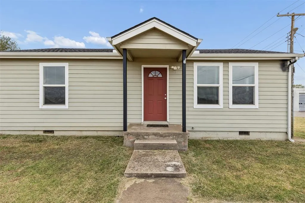 Front exterior — 230 SE 60th Street, Oklahoma City, OK 73149