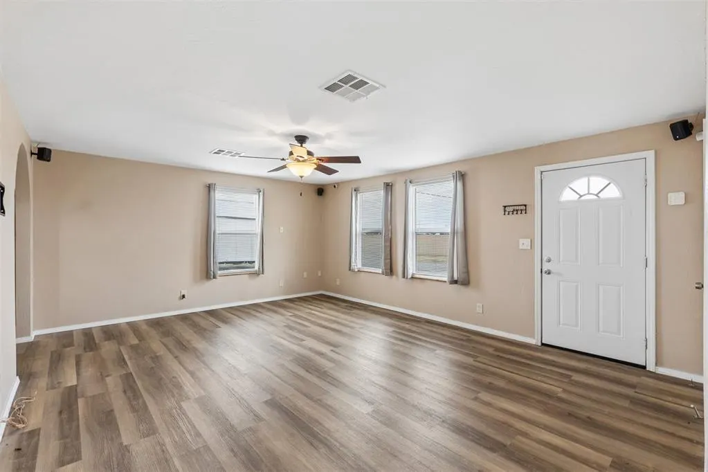 Photo 3 — 230 SE 60th Street, Oklahoma City, OK 73149