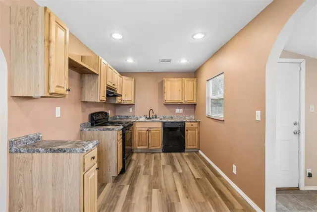 Photo 8 — 230 SE 60th Street, Oklahoma City, OK 73149